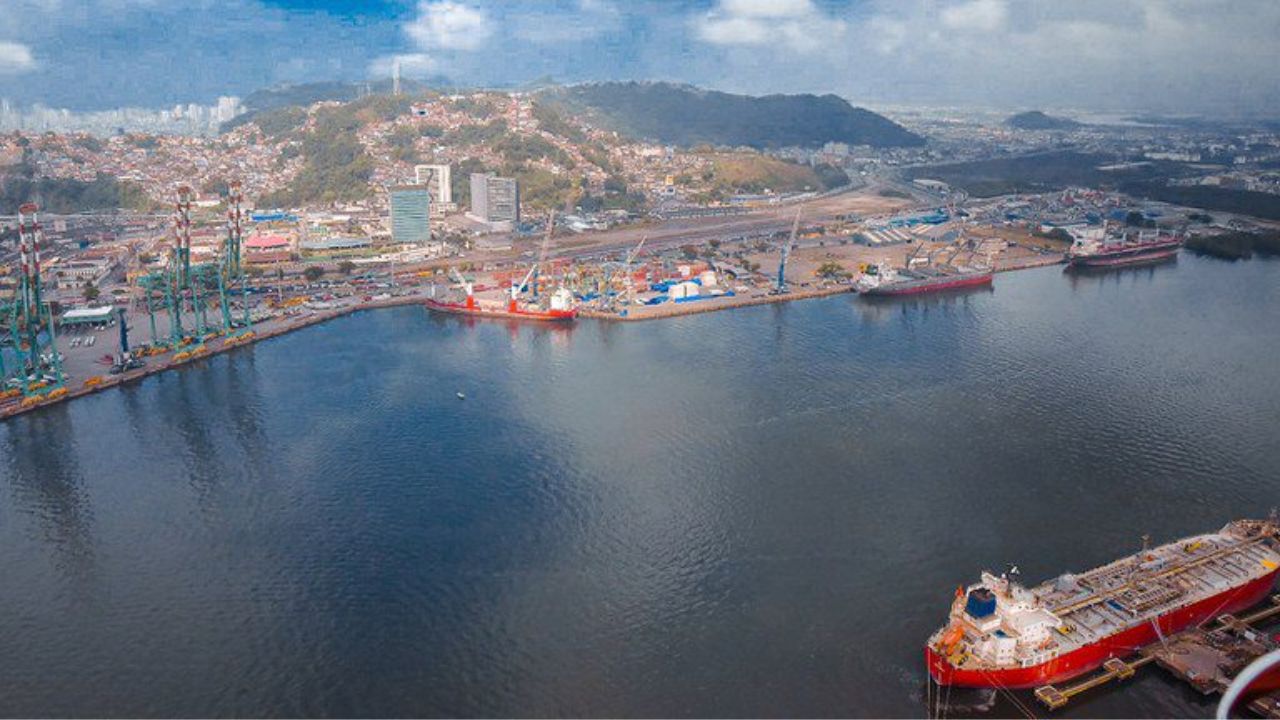 Governo autoriza mais de R$ 1,5 bilhão em investimentos privados para modernização de portos no RJ e SP. Iniciativa fortalece turismo, logística e economia.