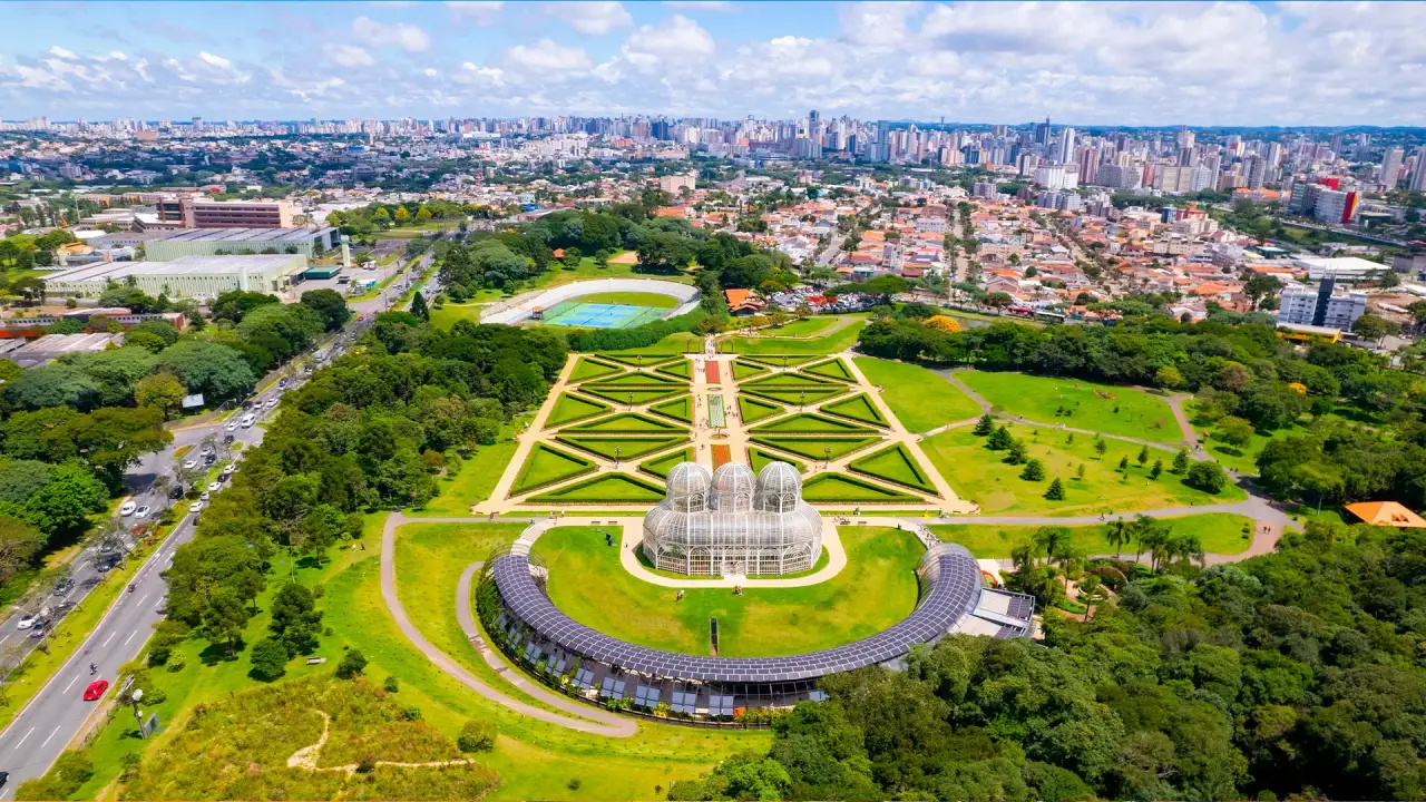 Esta capital brasileira é a quarta maior economia do Brasil com PIB de R$ 705 bilhões, infraestrutura moderna e premiada como a mais inteligente do mundo