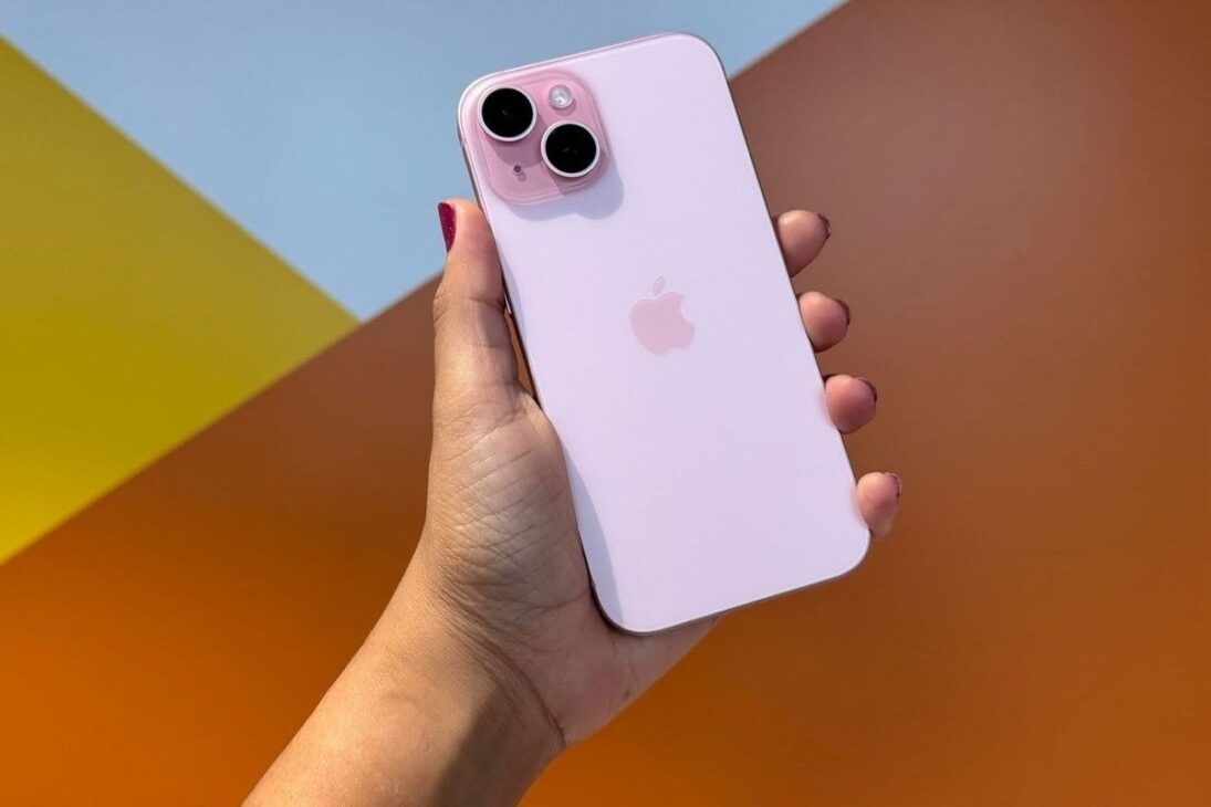 iPhone 15: cómo Apple transformó su celular 'antiguo' en un éxito de costo-beneficio
