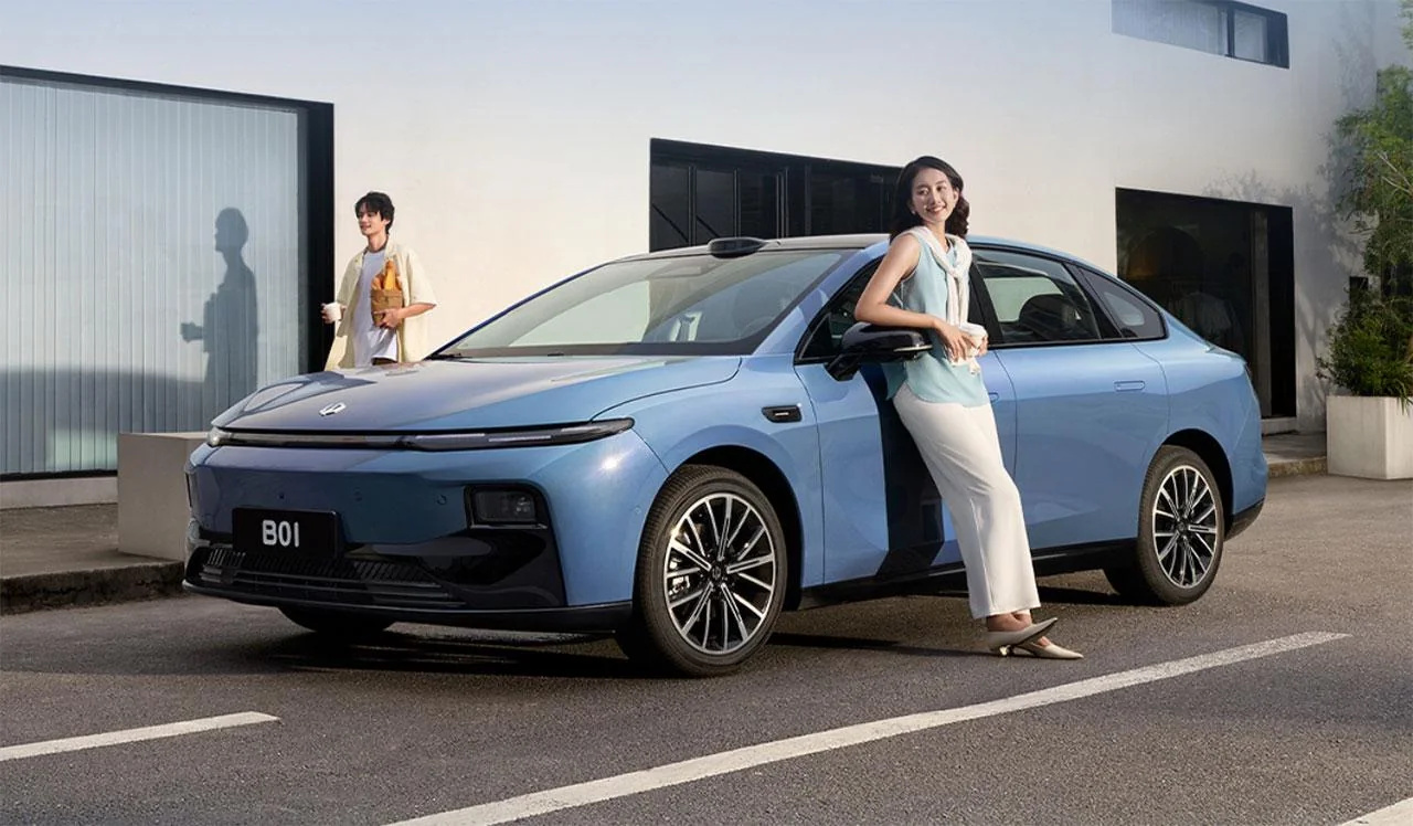 Sedã médio elétrico da Stellantis custa na China o mesmo que um Fiat Mobi no Brasil — e pode chegar aqui como Leapmotor B01