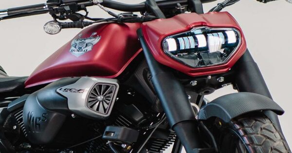 Com motor de 250cc, escapamento esportivo e painel 100% digital, a Shineray Titanium está disponivel no Brasil por R$ 25.490