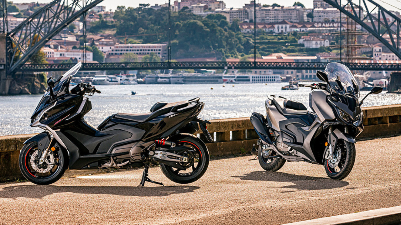 Modelo AK550 Premium une diseño, tecnología y rendimiento de alto nivel.

Fuente: Kymco Motos