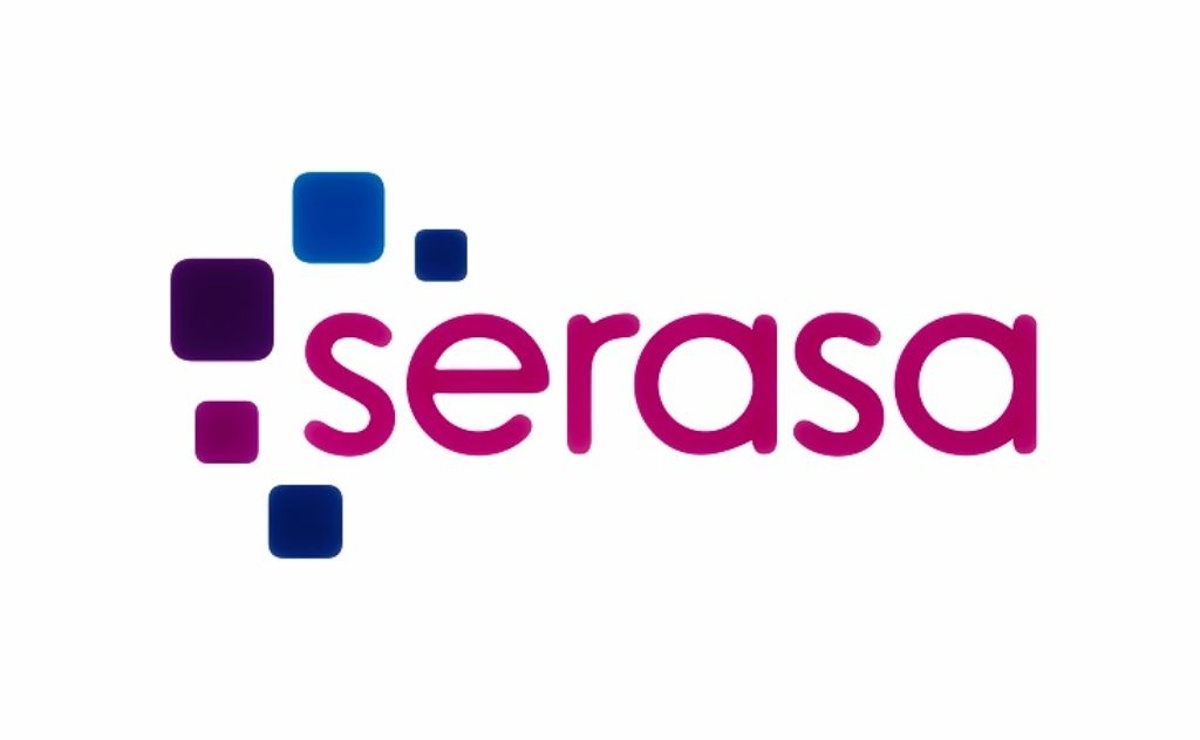 Logotipo da Serasa com formas geométricas em tons de roxo e azul sobre fundo branco