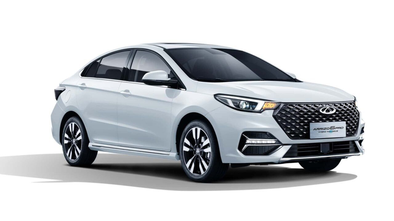 el sedán que une elegancia, eficiencia híbrida y cámara 360° para una experiencia de conducción completa.