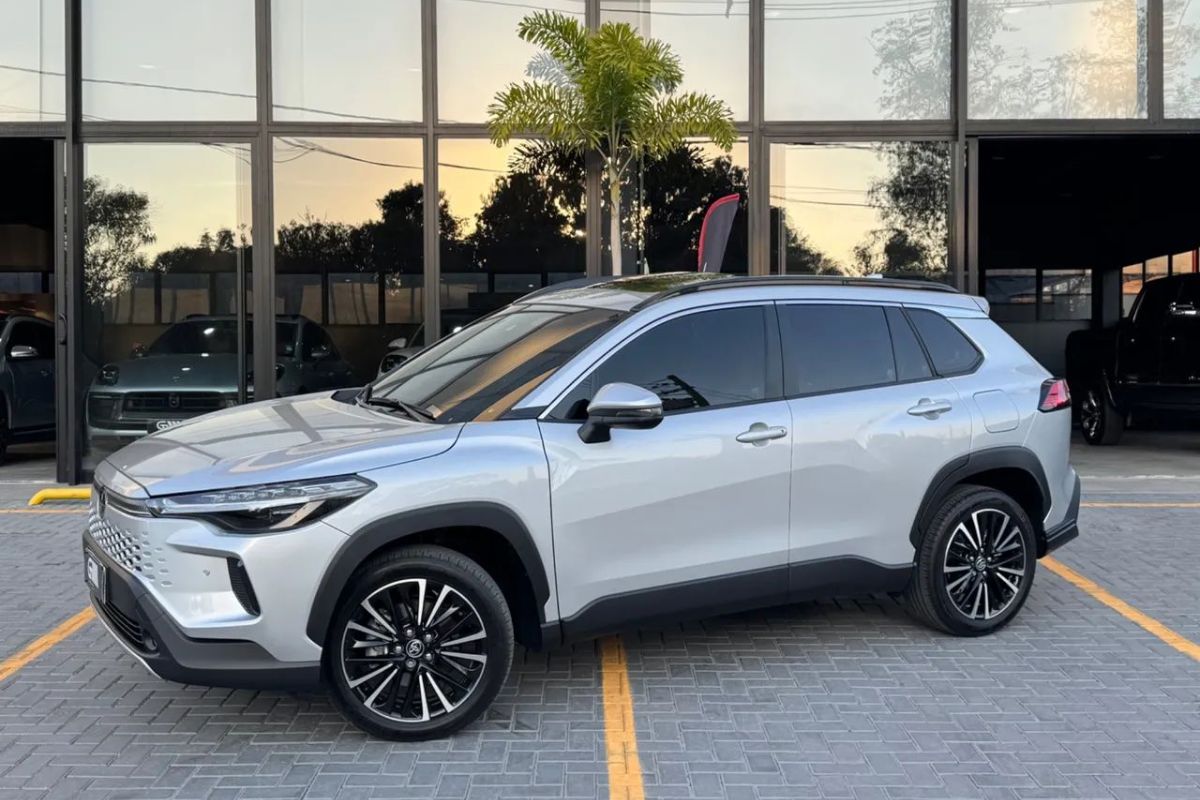 Carros híbridos ganham isenção de IPVA em SP, mas restrição geográfica deixa Fiat e BYD em desvantagem no mercado nacional