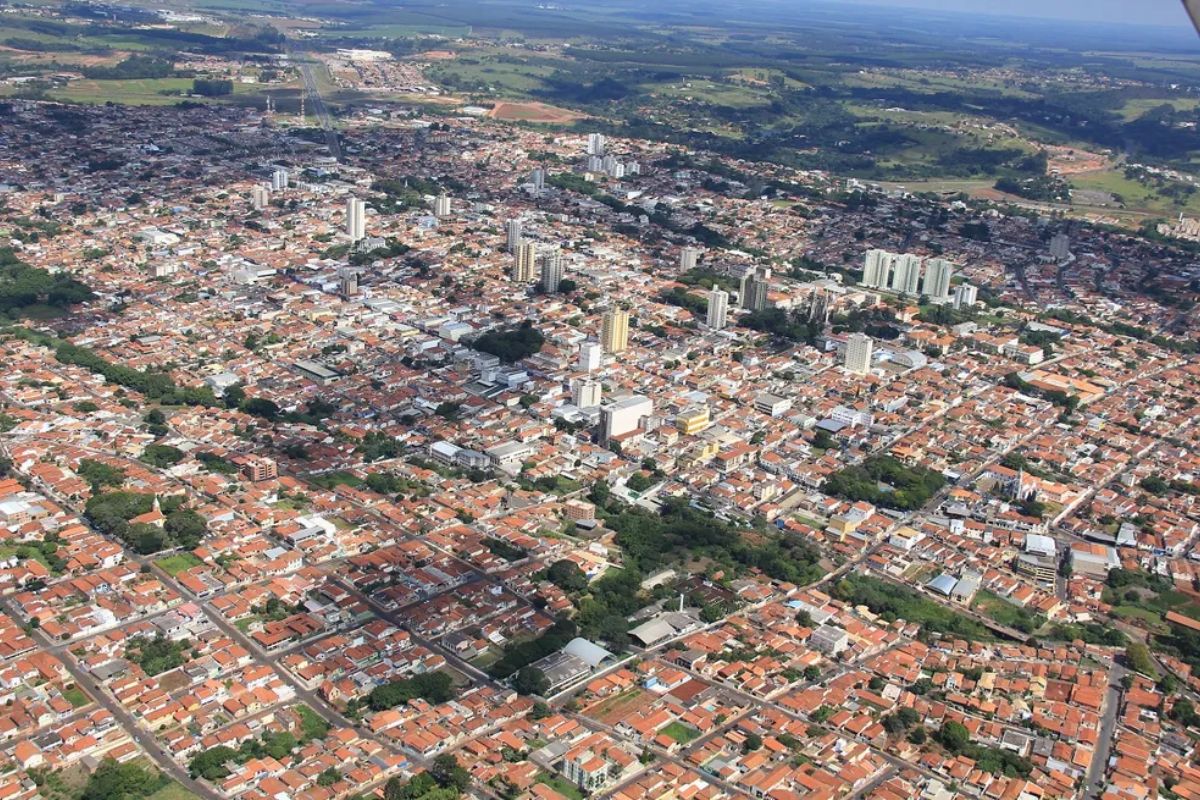 Cidade brasileira combina infraestrutura, áreas verdes e serviços médicos de ponta, conquistando status de referência em qualidade de vida no interior de São Paulo