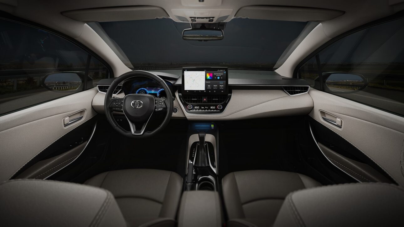 Por R$ 85 mil, Toyota Corolla Altis 2.0 2017: sedán sofisticado y más barato que un Volkswagen T-Cross 1.0 turbo 0 km