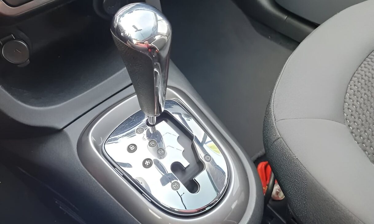 Descubre cuáles son los 5 coches automáticos que debes evitar en Brasil. Consulta los problemas del i-Motion, Dualogic, Easytronic, PowerShift y AL4 y aprende a elegir mejor.