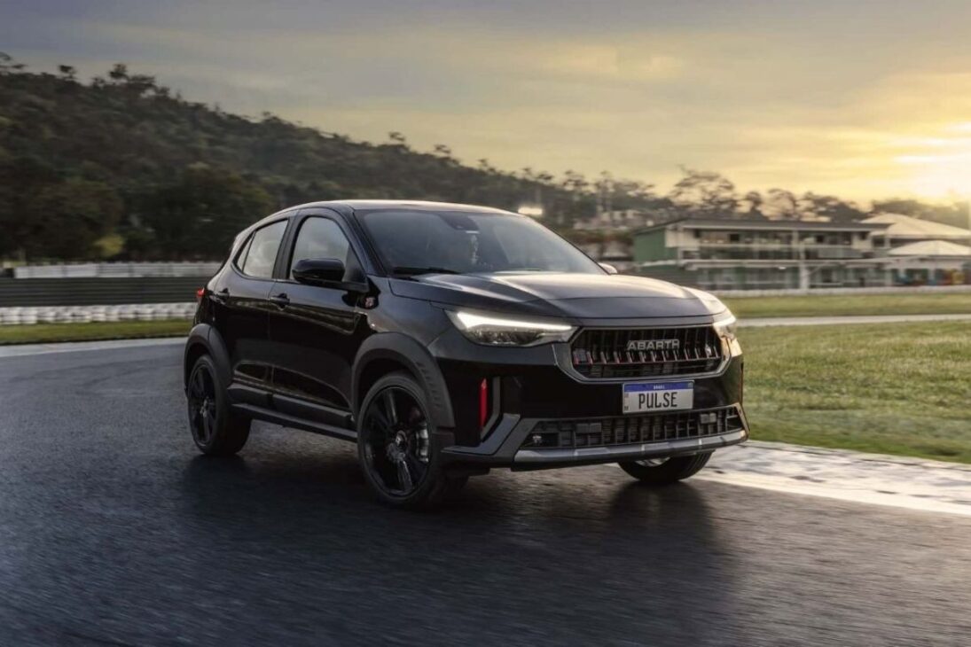 Fiat Pulse Abarth 2026 mantiene cadena en el motor en lugar de correa y llega a 185 cv con gasolina o etanol