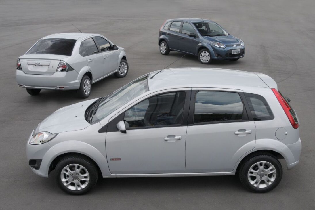 Ford Fiesta tiene 3 versiones que van de R$ 32 mil a R$ 58 mil y recorren hasta 15,3 km/l con gasolina en el mercado de usados