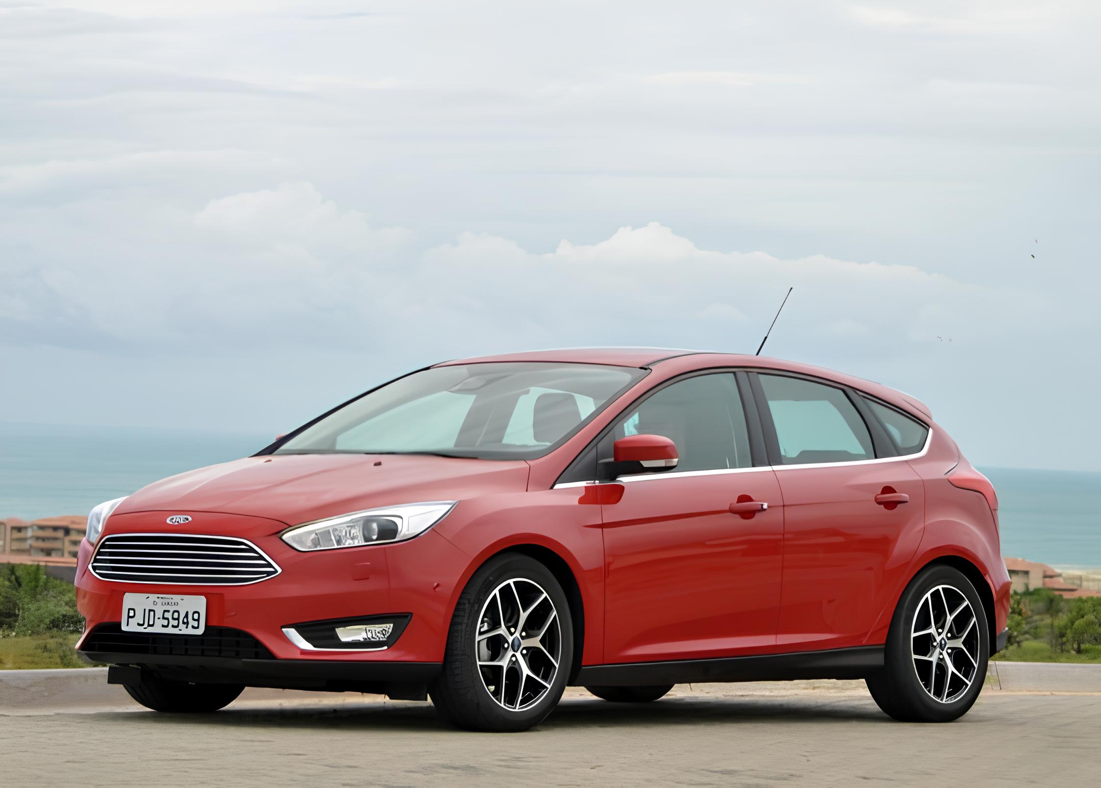 Custando R$ 60 mil, Ford Focus Titanium 2.0 2017: hatch médio potente, cheio de tecnologia e mais barato que um Renault Kwid Outsider 0 km