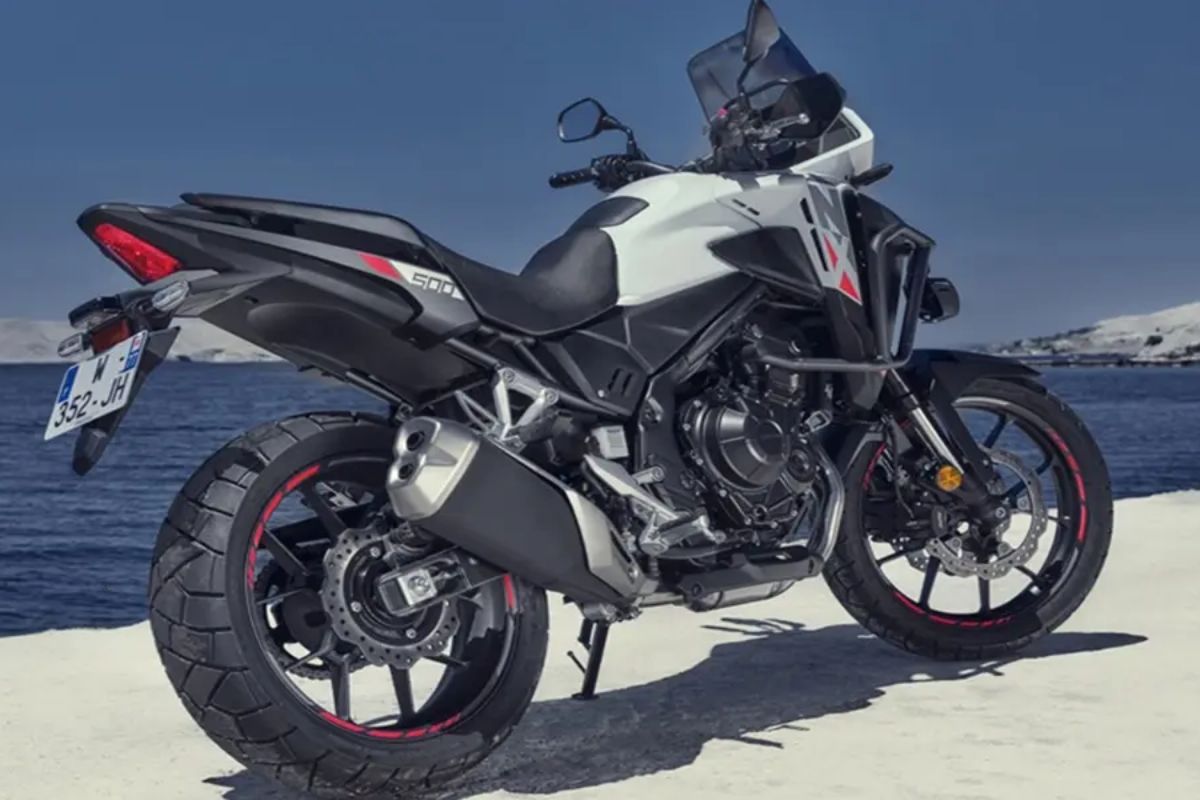 A Honda Falcon NX4 400 2025 combina nostalgia e inovação: modelo de 400 cilindradas retorna com conforto para viagens longas e praticidade urbana inédita no segmento