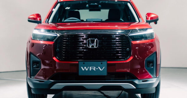 Honda WR‑V híbrido‑flex estreia em 2025 com consumo de 23 km/l, autonomia de 1.100 km e preço competitivo na faixa dos R$ 120 mil para concorrer com o Corolla Cross