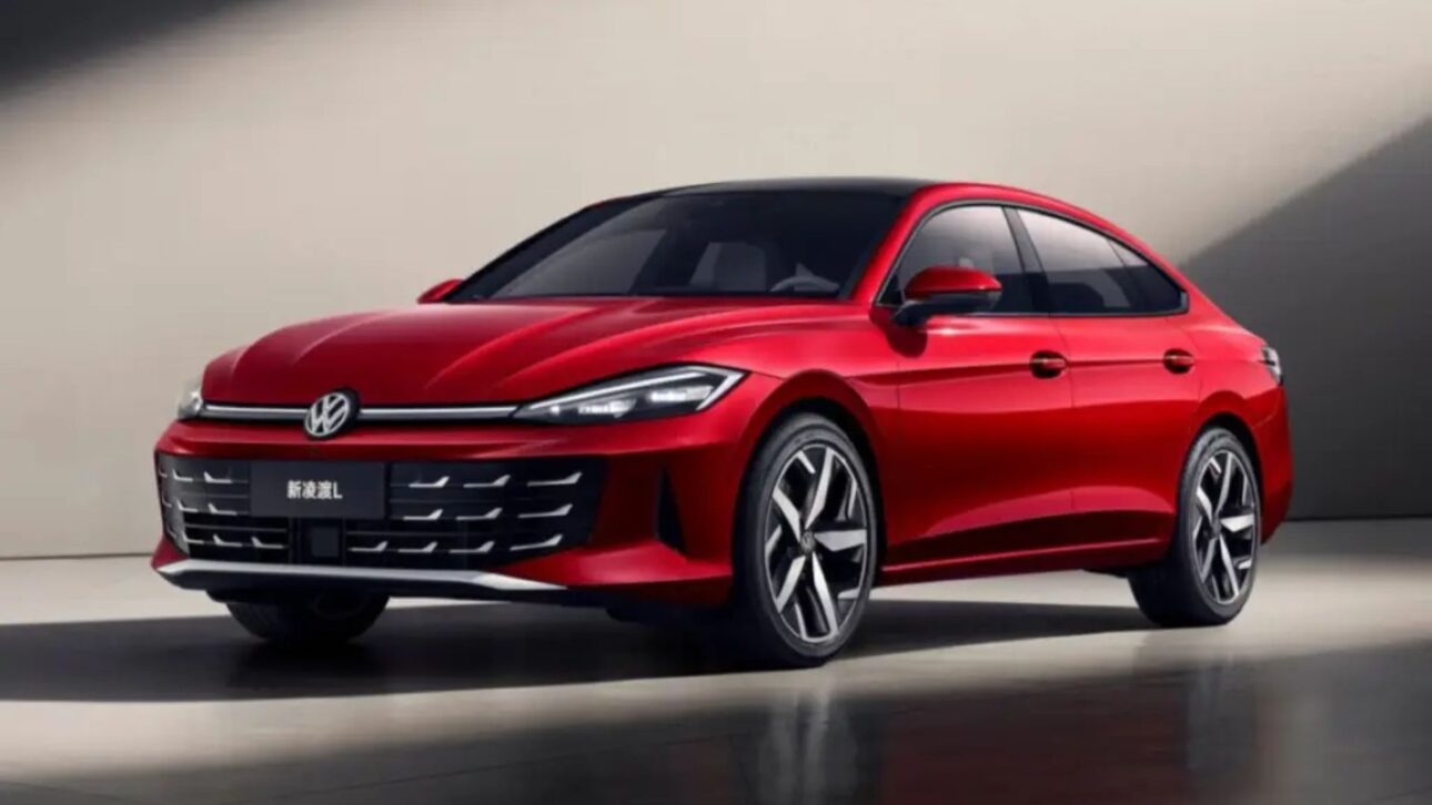 Volkswagen Lamando L 2026 en Destacado en Color Rojo, Reforzando la Identidad Visual Deportiva del Modelo (Imagen: Divulgación)