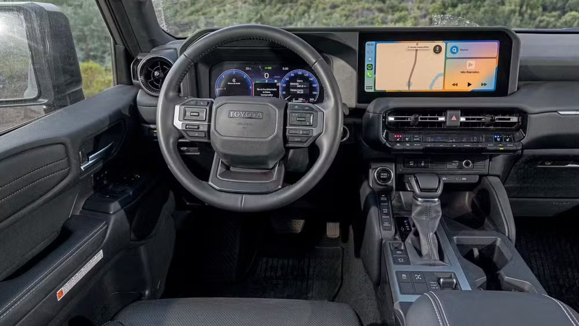 Descubra as novidades da nova Toyota Hilux híbrida, que chega ao Brasil em 2026 com visual moderno, mais tecnologia e motor eletrificado.