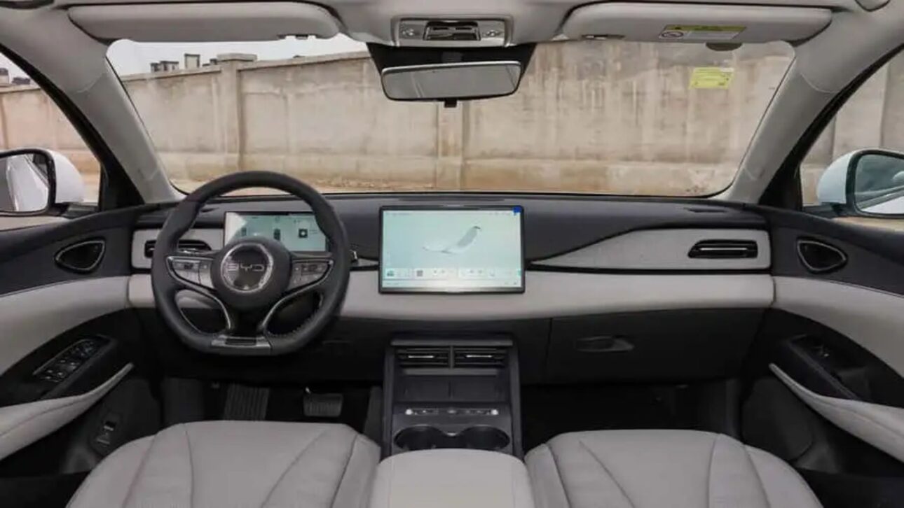 Nueva BYD Seal 06 DM-i Wagon estrena en China con hasta 2.000 km de autonomía, consumo de 31,7 km/l y precio de coche popular.