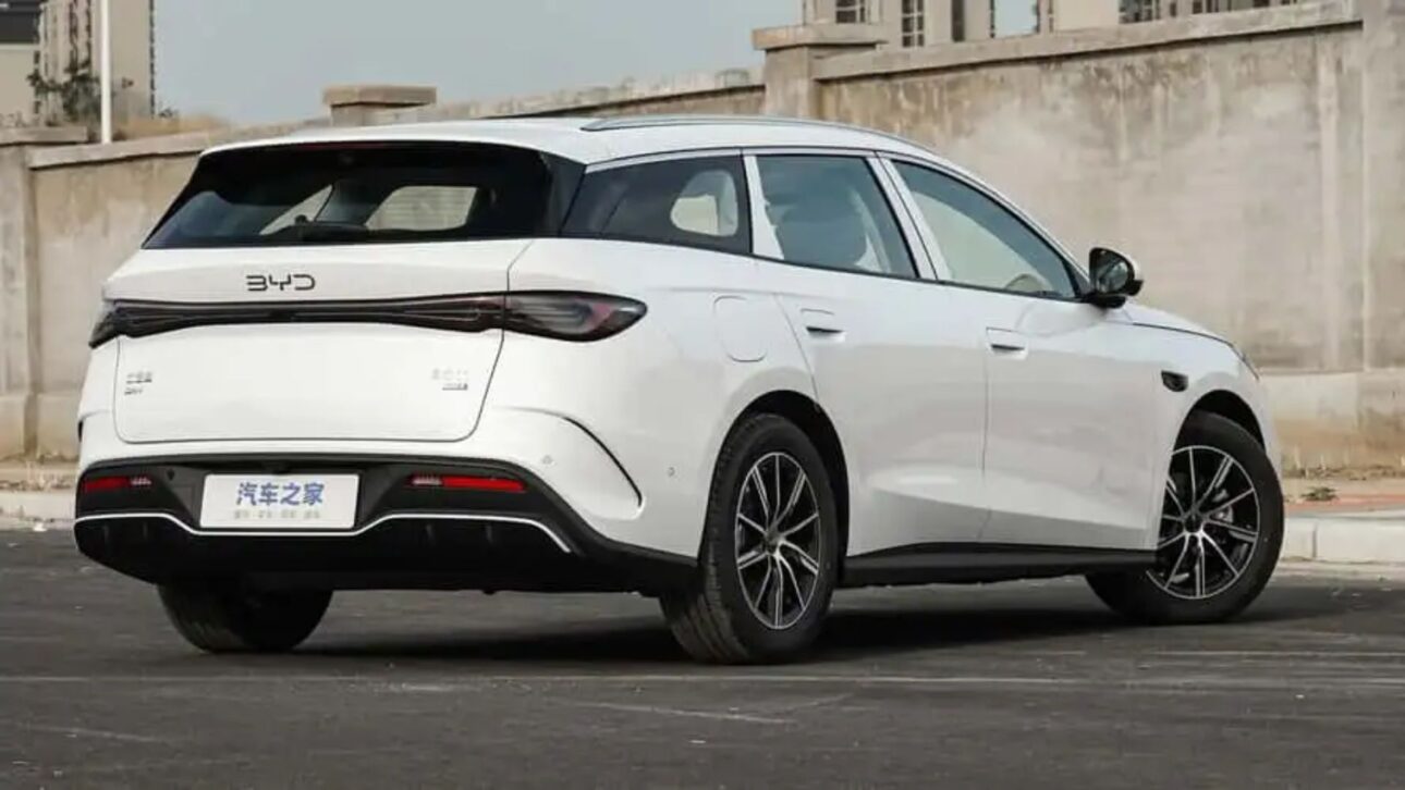 Nueva BYD Seal 06 DM-i Wagon estrena en China con hasta 2.000 km de autonomía, consumo de 31,7 km/l y precio de coche popular.