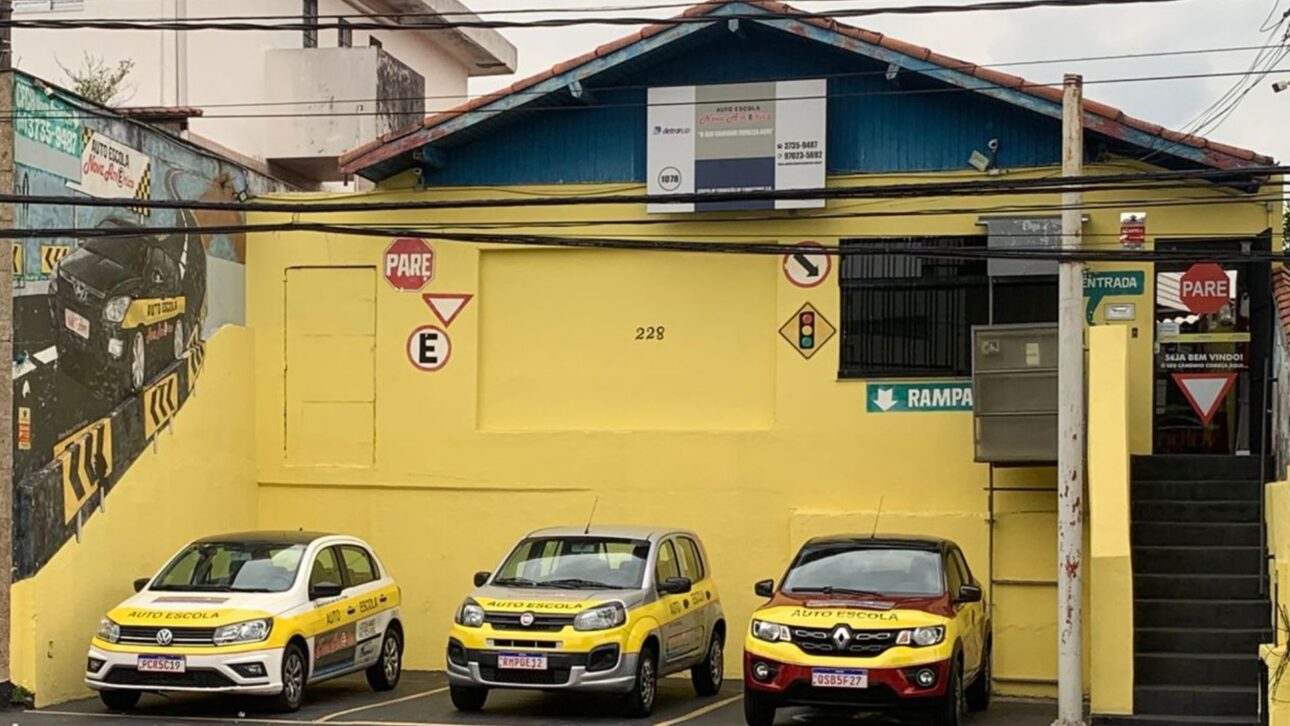 Nueva ley puede eliminar autoescuelas y reducir el costo de la LNC en hasta 80%. Entienda cómo el proyecto puede democratizar el acceso a la habilitación.