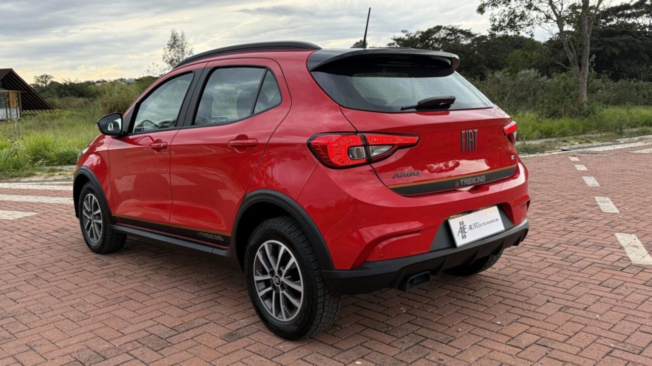 Fiat relanza Argo Trekking 2026 con motor 1.3, transmisión manual y precio por debajo de R$ 100 mil. Vea novedades, tabla de versiones y ajustes en el mercado. (Imagen: Autoentusiastas)