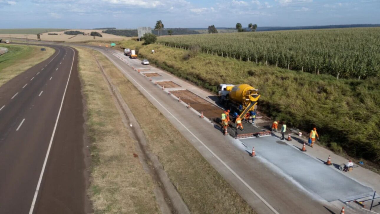 BR-163 recibe 600 placas de concreto y nuevos radares en trechos críticos en Paraná para aumentar seguridad vial y modernizar la carretera.