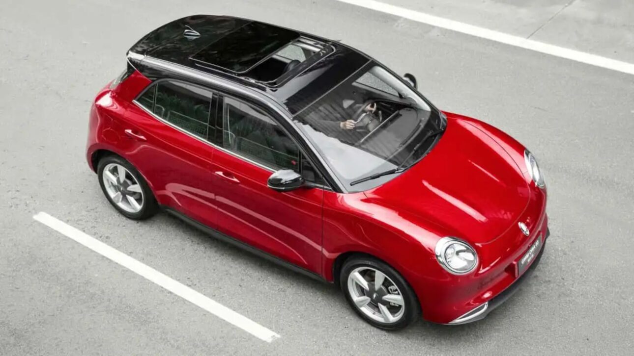 GWM lanza Ora 03 BEV58 en Brasil con batería de 58 kWh, 315 km de autonomía y precio de R$ 169 mil para competir con BYD Dolphin.