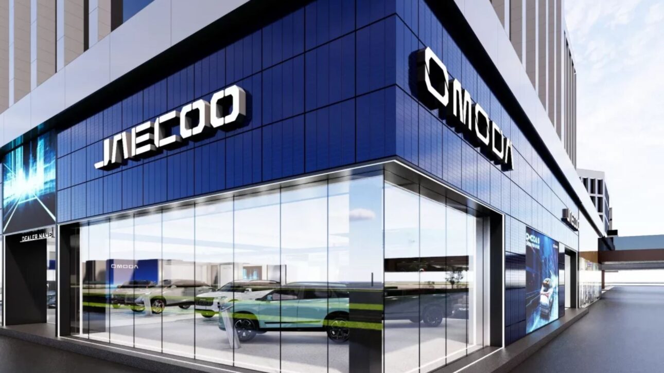 Omoda Jaecoo mira producción en la fábrica de Jacareí, pero disputa por terreno puede alterar planes industriales en Brasil.