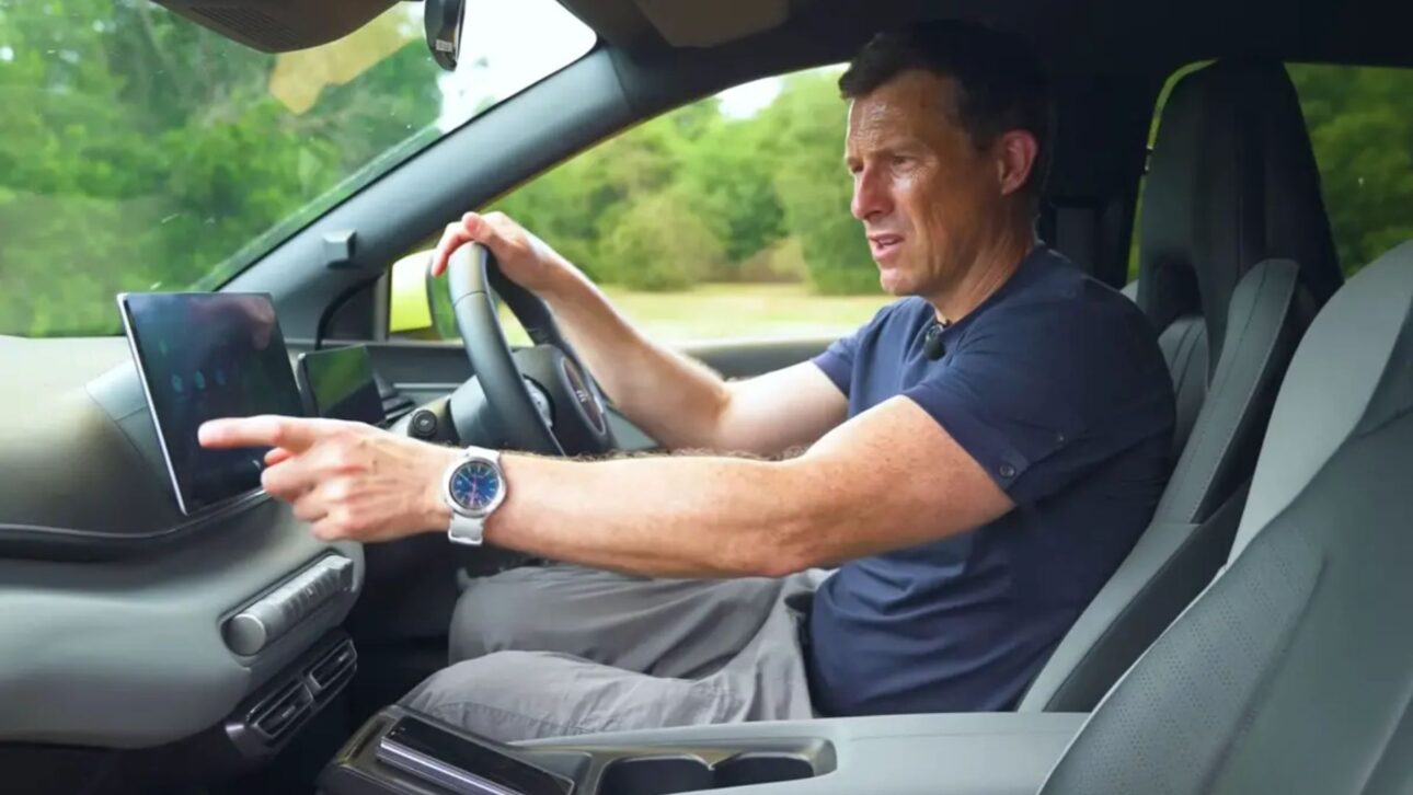 BYD Dolphin Mini atinge 270 km de autonomia e 0 a 100 km/h em 7,7 s, mas recebe críticas sobre acabamento e custo-benefício.