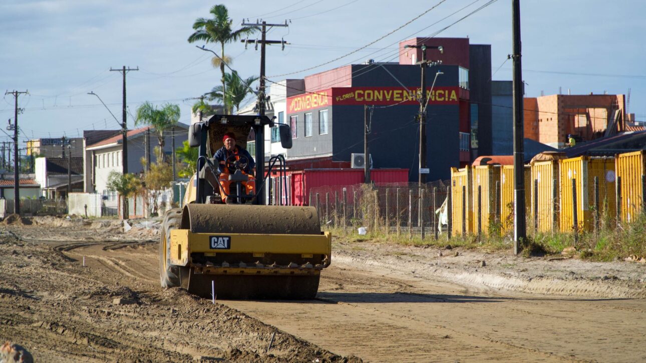 Paraná inicia duplicación de la PR-412 con pavimento de concreto, inversión de R$ 274 millones y mejoras para movilidad en la Costa.