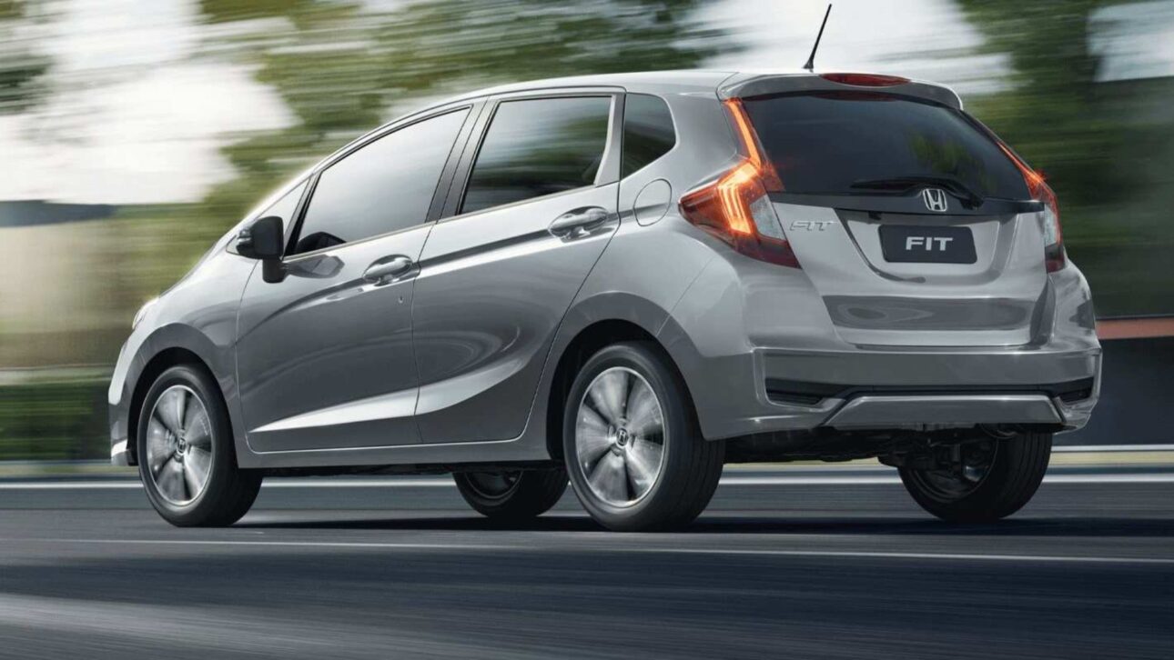 Honda Fit 2021 usado a partir de R$ 75,5 mil con motor 1.5, transmisión CVT, maletero de 363 litros y reconocida confiabilidad.