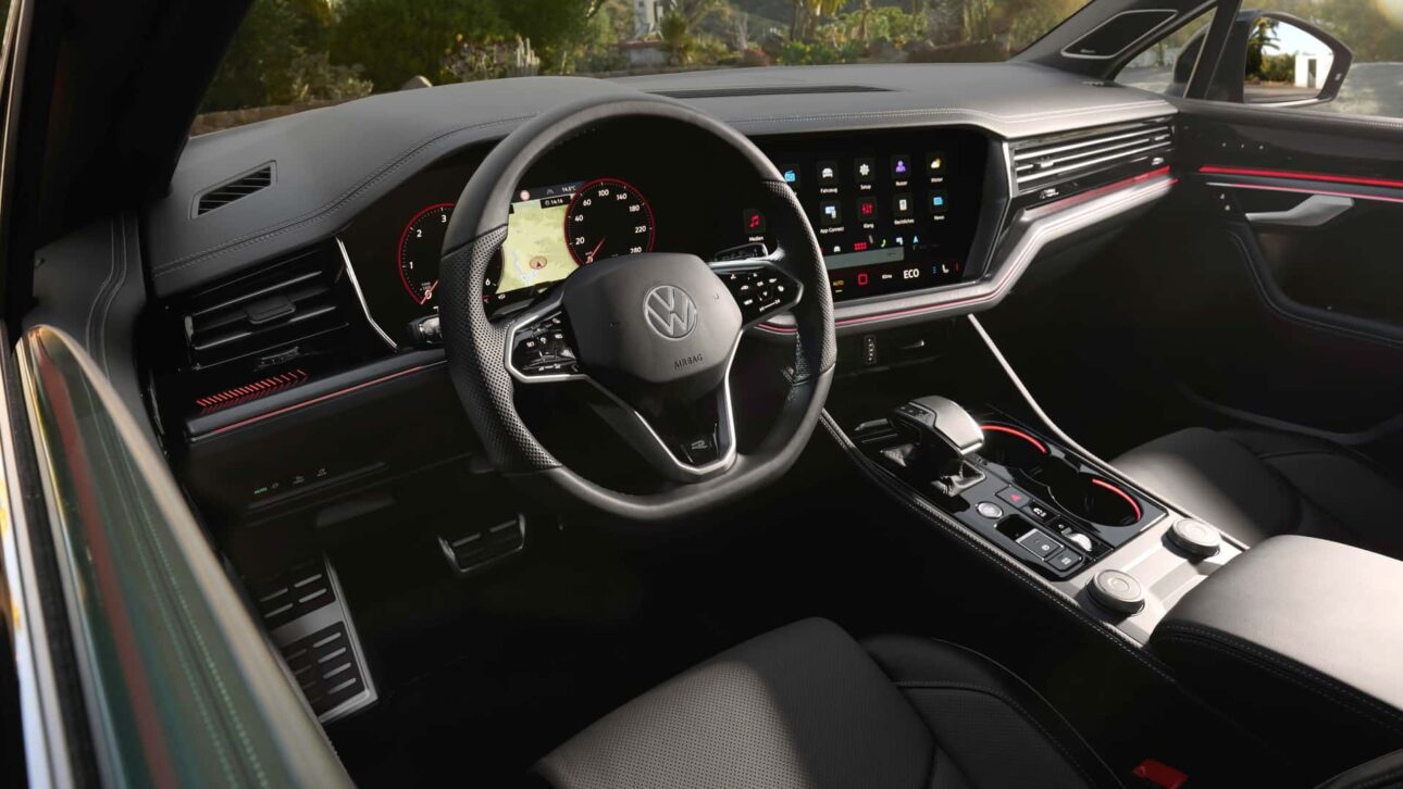 Volkswagen debe encerrar el Touareg en 2026 tras 24 años y centrarse en SUVs como T-Cross, Tiguan y Tayron, priorizando mercados clave.