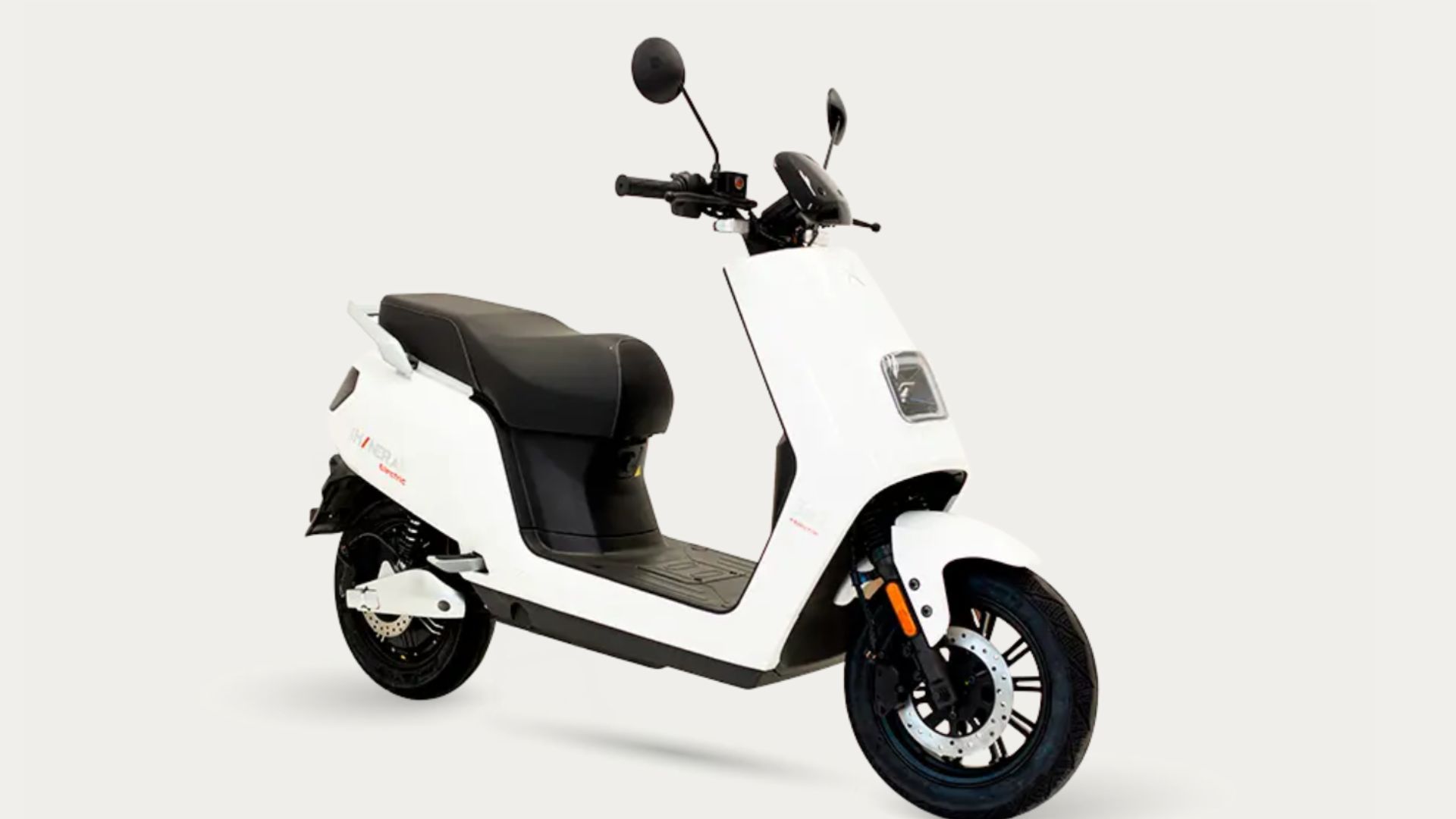 Shineray SE2 es la scooter eléctrica que cuesta a partir de R$ 12.490 y puede ser encontrada usada por R$ 7 mil en Brasil.