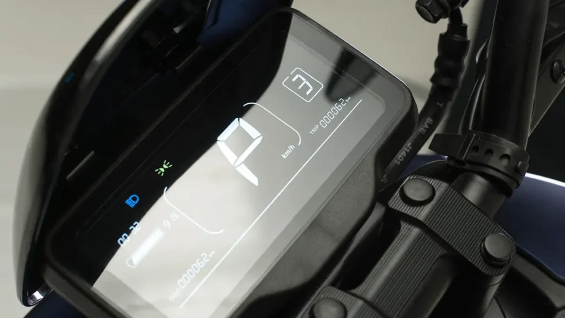 Shineray SE2 é a scooter elétrica que custa a partir de R$ 12.490 e pode ser encontrada usada por R$ 7 mil no Brasil.