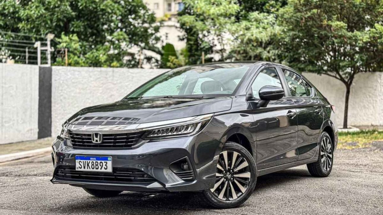 Honda City – Modelo con la menor desvalorización de la lista y amplio espacio interno, referencia en eficiencia. (Imagen: divulgação)