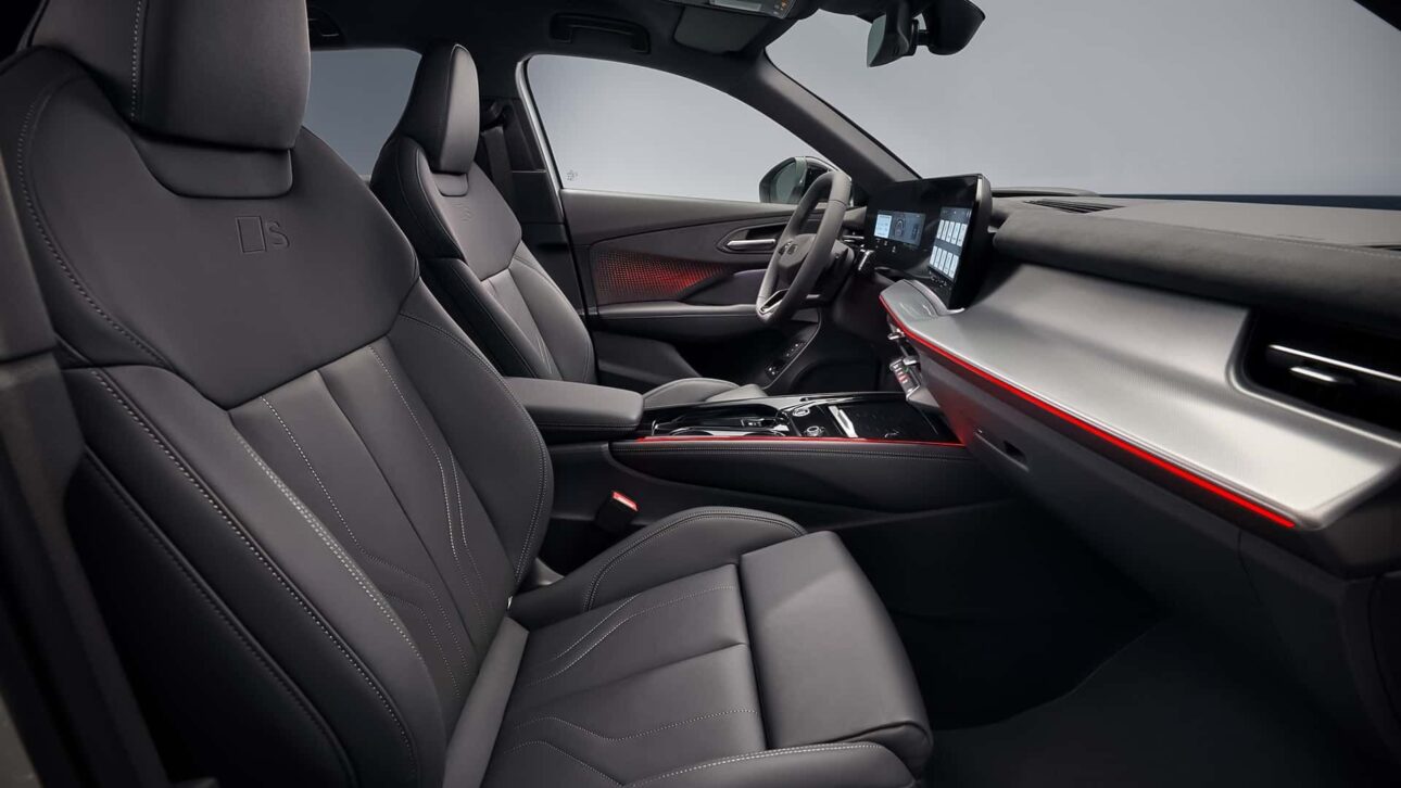 Nuevo Audi Q3 Sportback estrena en Europa con motor híbrido de 272 cv, faros micro LED y hasta 118 km de autonomía eléctrica.