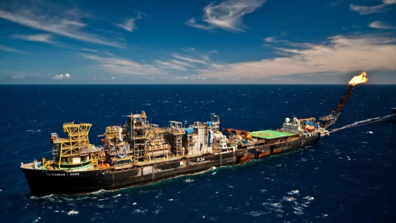 Petrobras anticipa megaprojecto y conecta tres pozos a la P-58 en Jubarte, ampliando la producción capixaba en hasta 60 mil barriles por día.