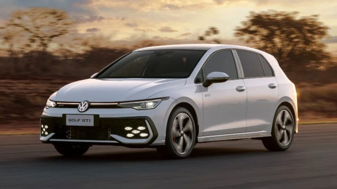 Volkswagen confirma Golf GTi 2025 en Brasil con motor 2.0 turbo de 265 cv, caja DSG y paquete europeo completo. Pre-venta en septiembre.