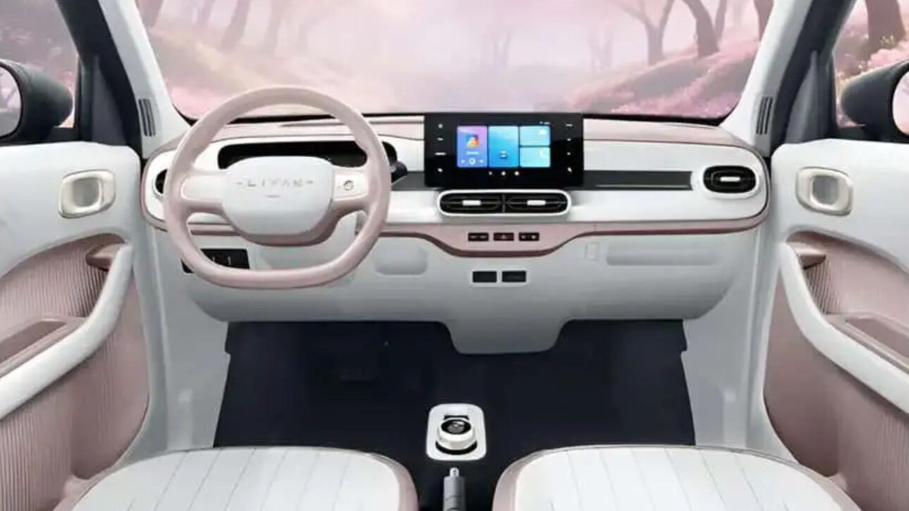 Geely lanza el Smurf, microcoche eléctrico de R$ 27 mil con 200 km de autonomía y diseño compacto, destacado en el mercado chino.Geely lanza el Smurf, microcoche eléctrico de R$ 27 mil con 200 km de autonomía y diseño compacto, destacado en el mercado chino.Geely lanza el Smurf, microcoche eléctrico de R$ 27 mil con 200 km de autonomía y diseño compacto, destacado en el mercado chino.