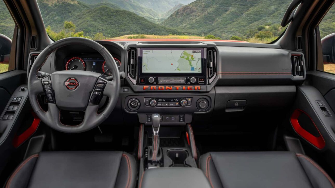 Nueva Nissan Frontier PRO-4X R llega con motor V6 de 314 cv, suspensión elevada, tracción 4x4 y precio menor que rivales en EE. UU.