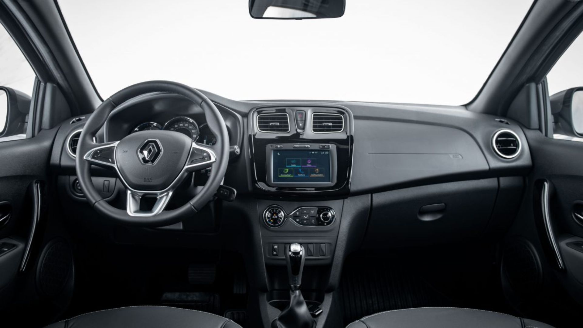 Carros seminovos até R$ 70 mil com motor 1.6, câmbio automático e IPVA zero. Logan e C3 são opções na Tabela Fipe 2025.