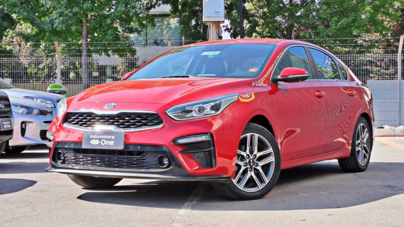 Kia Cerato 2019 com porta-malas espaçoso e mecânica confiável ideal para até R$ 80 mil. (Imagem: Atodomotor)