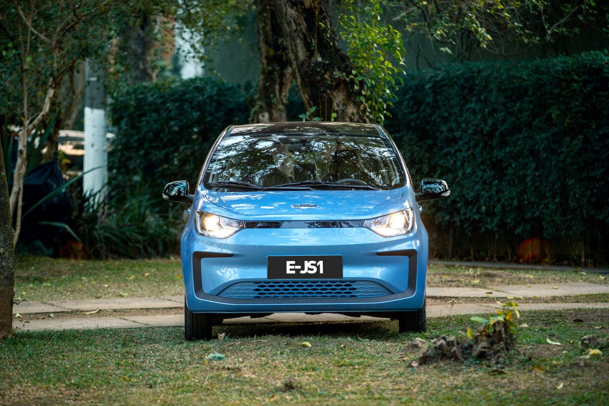 Esse é o SUV 100% elétrico da JAC Motors que desvalorizou quase 60% no Brasil e caiu de R$ 174 mil para menos de R$ 80 mil, mas há um porém: sua autonomia é de apenas  161 km 