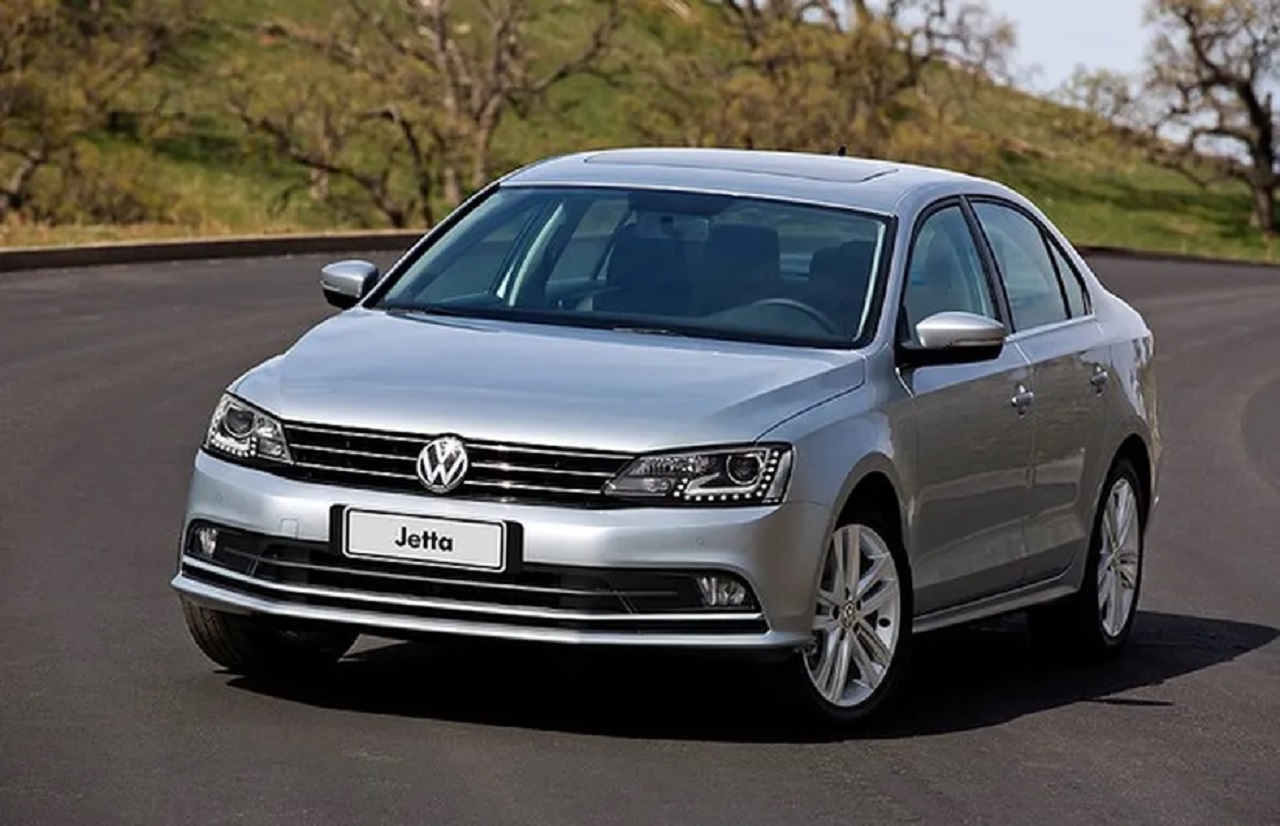Por R$ 58 mil, Volkswagen Jetta Comfortline 1.4 TSI 2015: sedã turbo e mais barato que um Chevrolet Onix RS 0 km