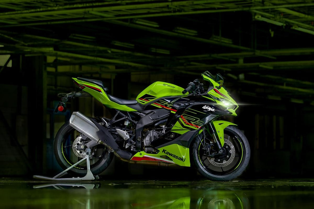 Custando R$ 34 mil, Kawasaki Ninja 400 2024: esportiva leve, com pegada de pista e mais barata que um Chevrolet Onix básico 0 km