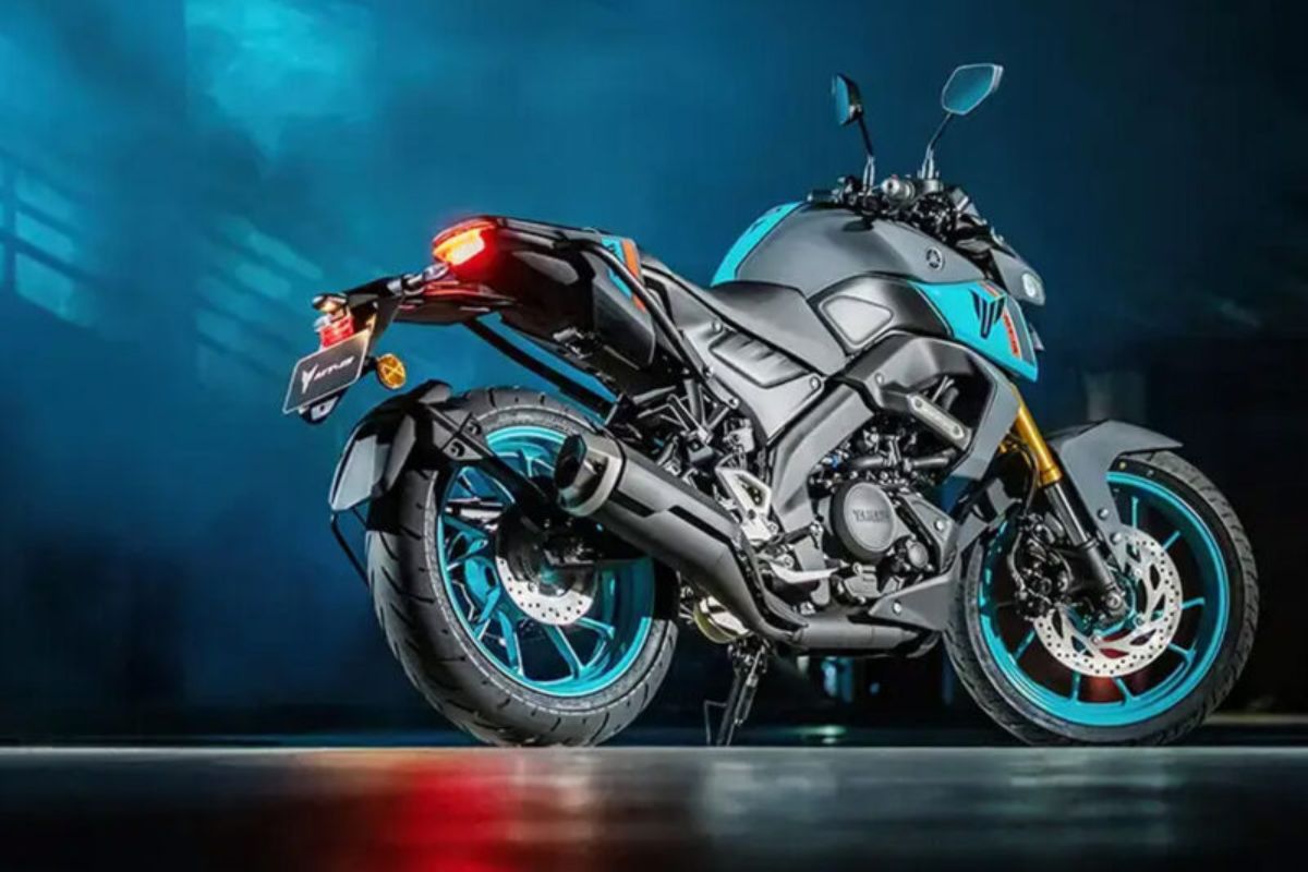 Nova Yamaha MT-15 promete eficiência acima de 40 km/l e motor VVA tecnológico, mas ausência no Brasil gera frustração entre motociclistas