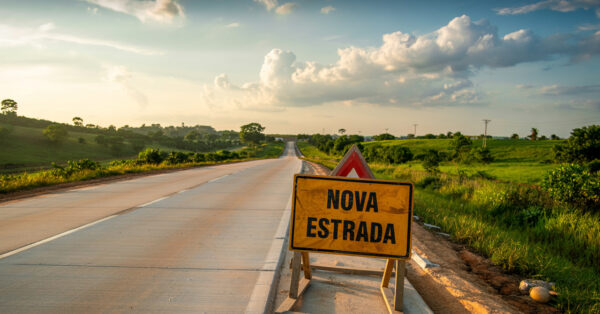 Com 25% da obra concluída, nova estrada de concreto entre Mandirituba e São José dos Pinhais promete revolucionar a mobilidade na Grande Curitiba e conectar polos logísticos com mais eficiência.