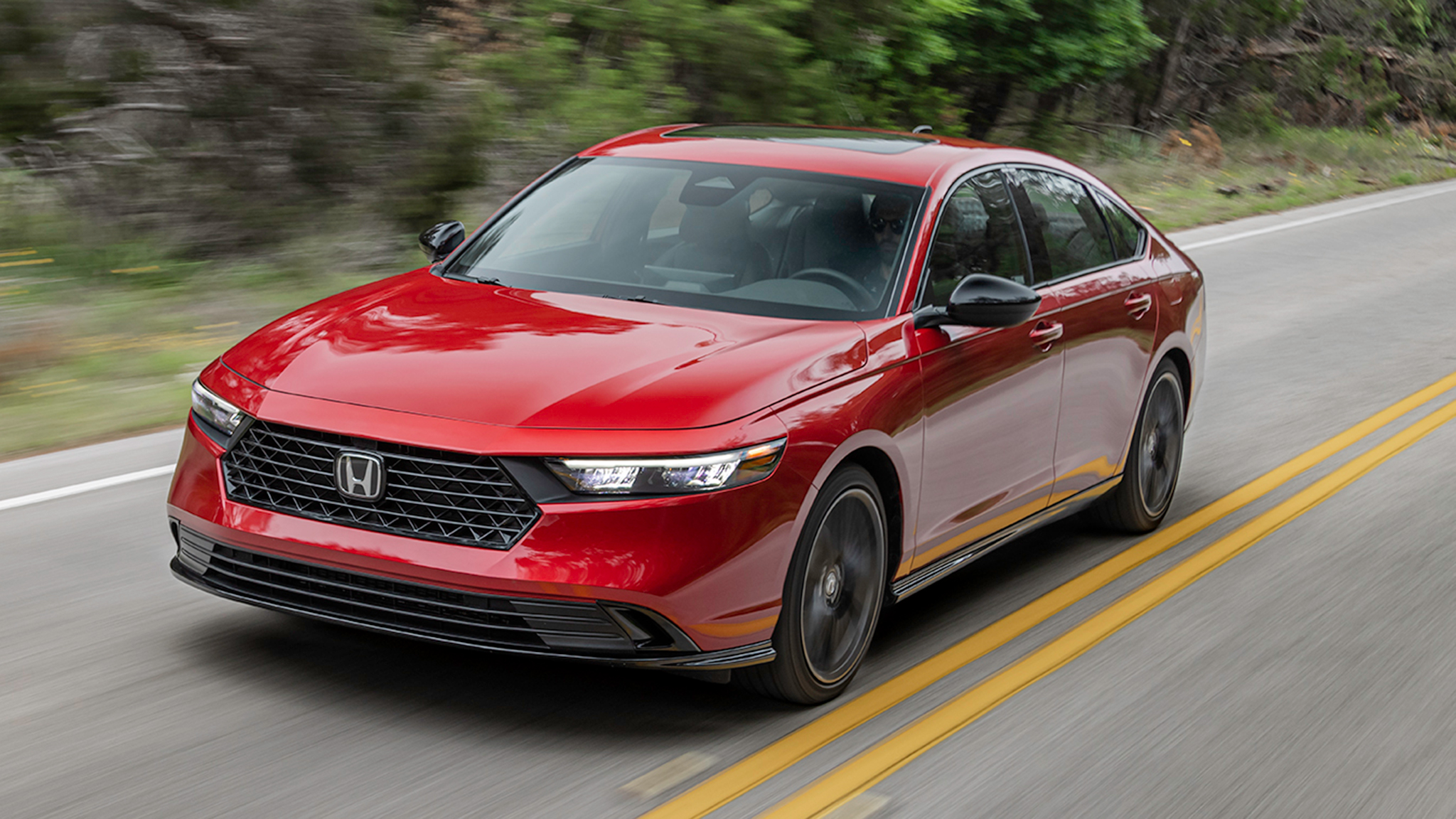 Novo Honda Accord 2026 estreia com motor híbrido de 207 cv, visual mais esportivo e tecnologia ADAS de última geração — e pode concorrer com sedãs da Toyota se vier ao Brasil