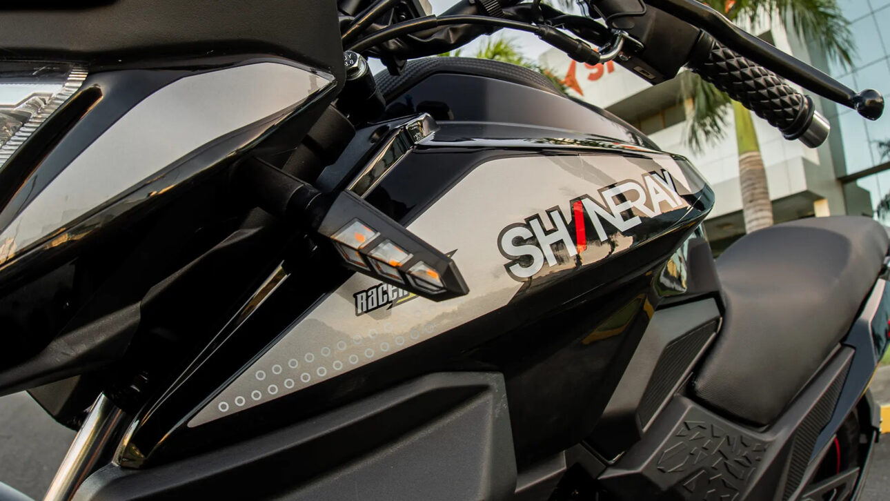 Shineray JEF 150s, motocicleta atractiva, combinando funcionalidad y estilo en un paquete accesible en el segmento de baja cilindrada.