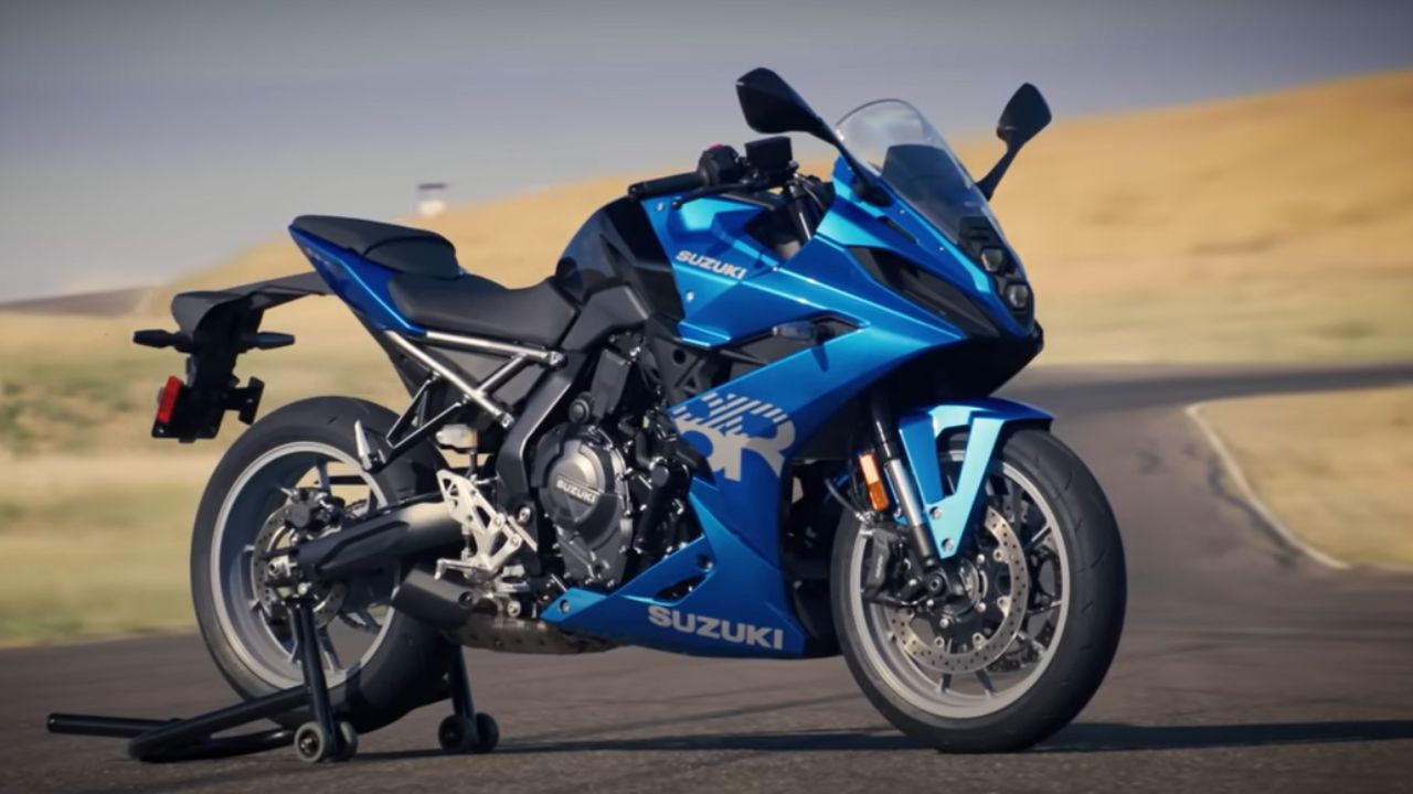 Suzuki GSX-8R 2026: esportiva de 83 cv e 220 km/h é avaliada em teste no Brasil