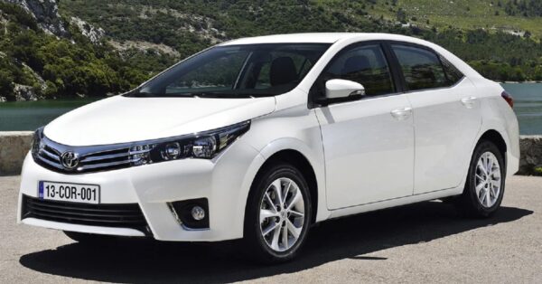 Por até R$ 74 mil, Corolla 1.8 da Toyota usado entrega motor 1.8, câmbio automático e fama de “inquebrável”