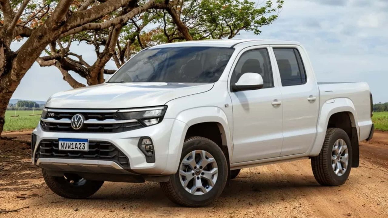 Descubra 5 carros com câmbio manual que surpreenderam o mercado brasileiro. Modelos raros como SUV, picape e sedã que desafiaram a preferência pelo automático.